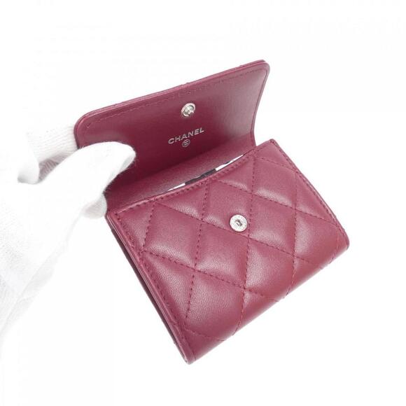 CHANEL Red Wallet - Picture 3 of 4